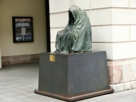 Памятники Праги
